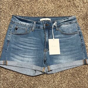 KanCan Jean shorts nwt